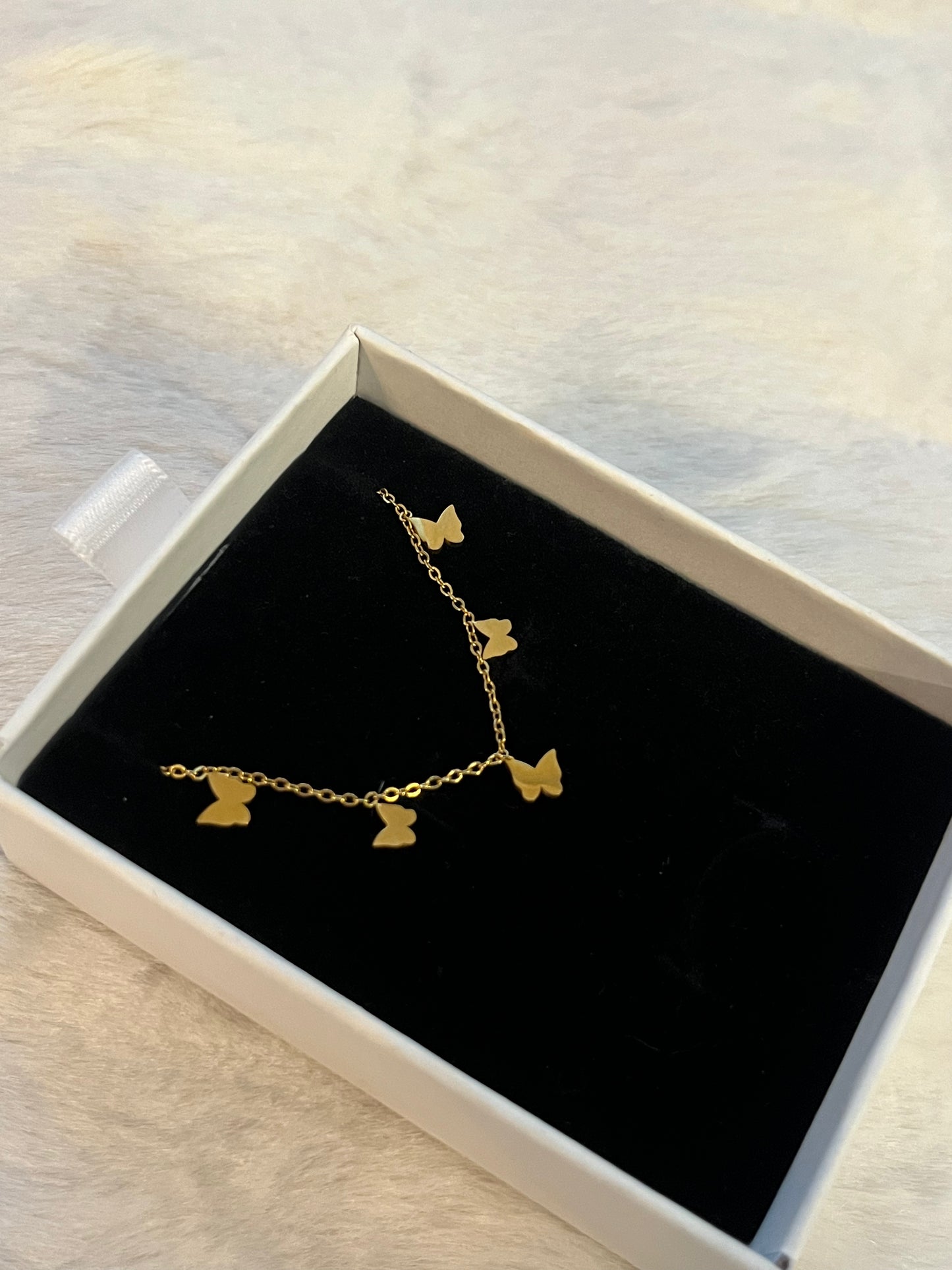 Vola Necklace